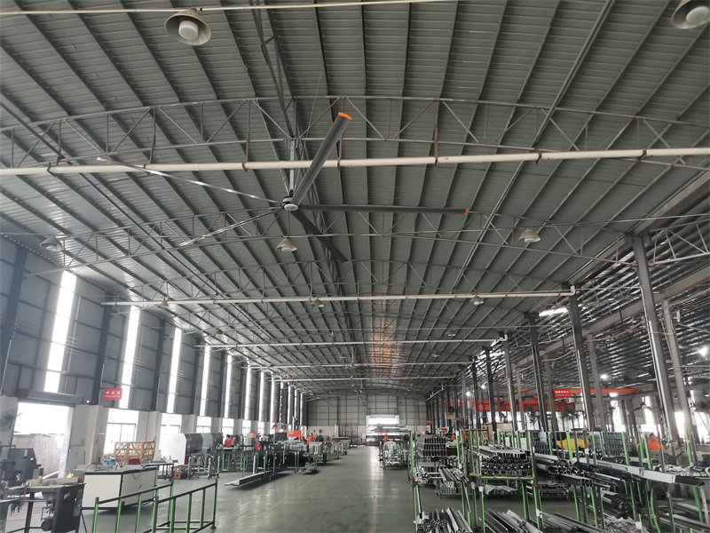 大型风扇_工业大风扇厂家_中山建材工厂车间工业大风扇安装案例